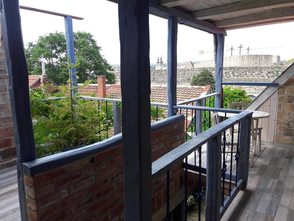 Bastya Apartman Эгер Экстерьер фото