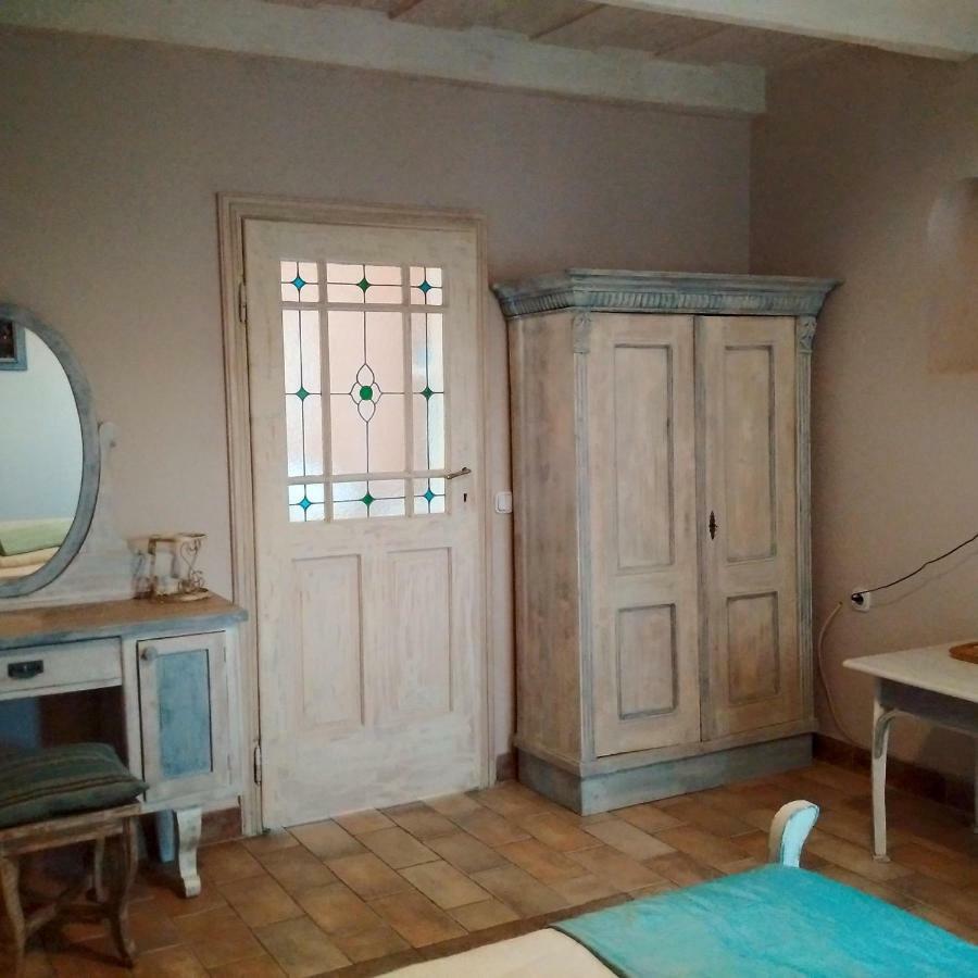 Bastya Apartman Эгер Экстерьер фото