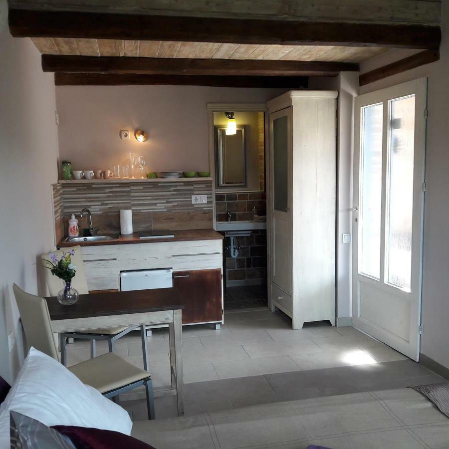 Bastya Apartman Эгер Экстерьер фото