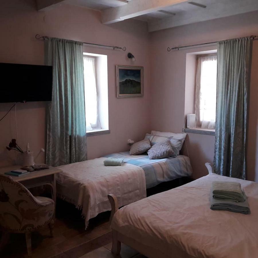 Bastya Apartman Эгер Экстерьер фото